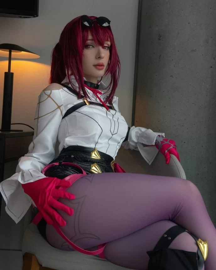 德妹COS《蜘蛛侠》兔女郎版格温 胶衣网袜非常性感 德妹COS《蜘蛛侠》兔女郎版格温 胶衣网袜非常性感