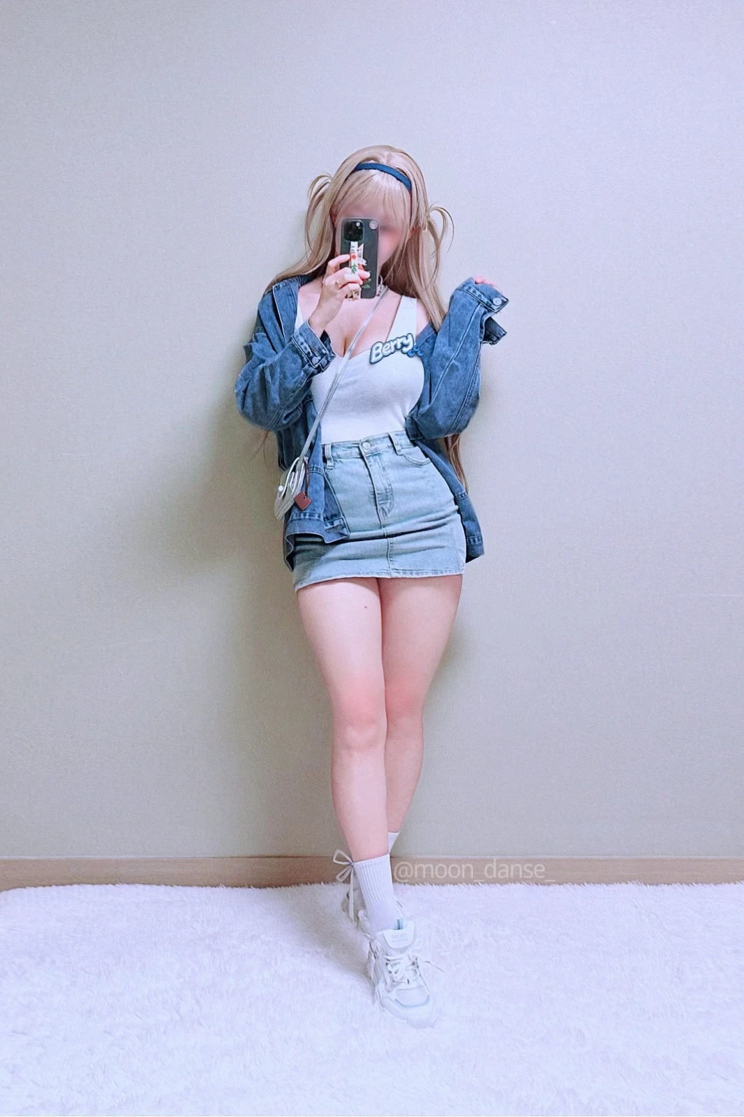 ShiftUP美女员工Cos星刃妮姬:很性感!很还原 ShiftUP美女员工Cos星刃妮姬:很性感!很还原