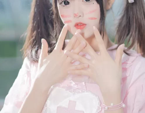 【摄影图册】每次拍照都发觉自己颜值忽高忽低,一会美一会更美真是好没意思