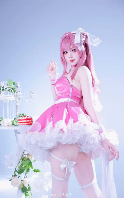 COSPLAY Nikke:胜利女神 🍑黎明派对「桃乐丝」@-羊大真人-