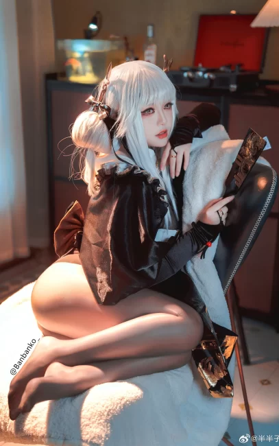 COSPLAY nikke:胜利女神 Nikke白兔🐰布兰儿💖@半半子_