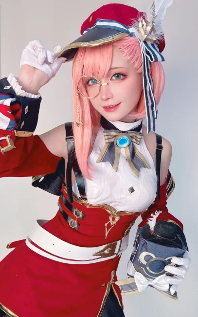 cosplay 夏洛蒂，为您报道！📷 原神 @_箱猫_